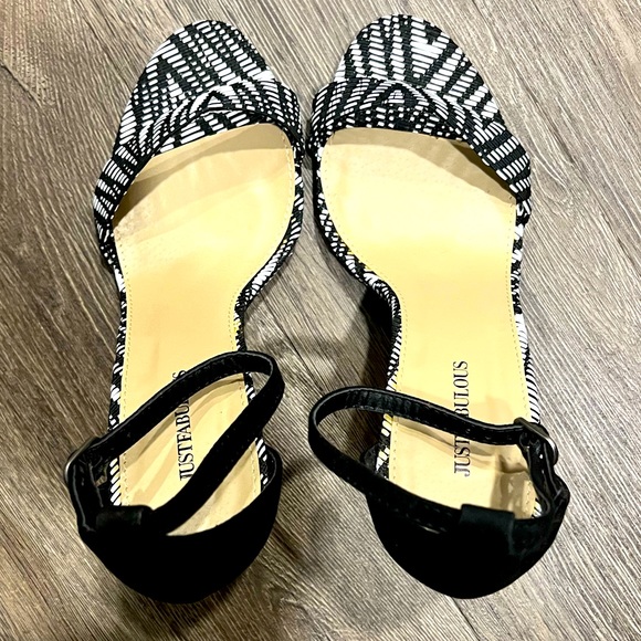 JustFab Black & White Ankle Strap Block Heels - Picture 4 of 8